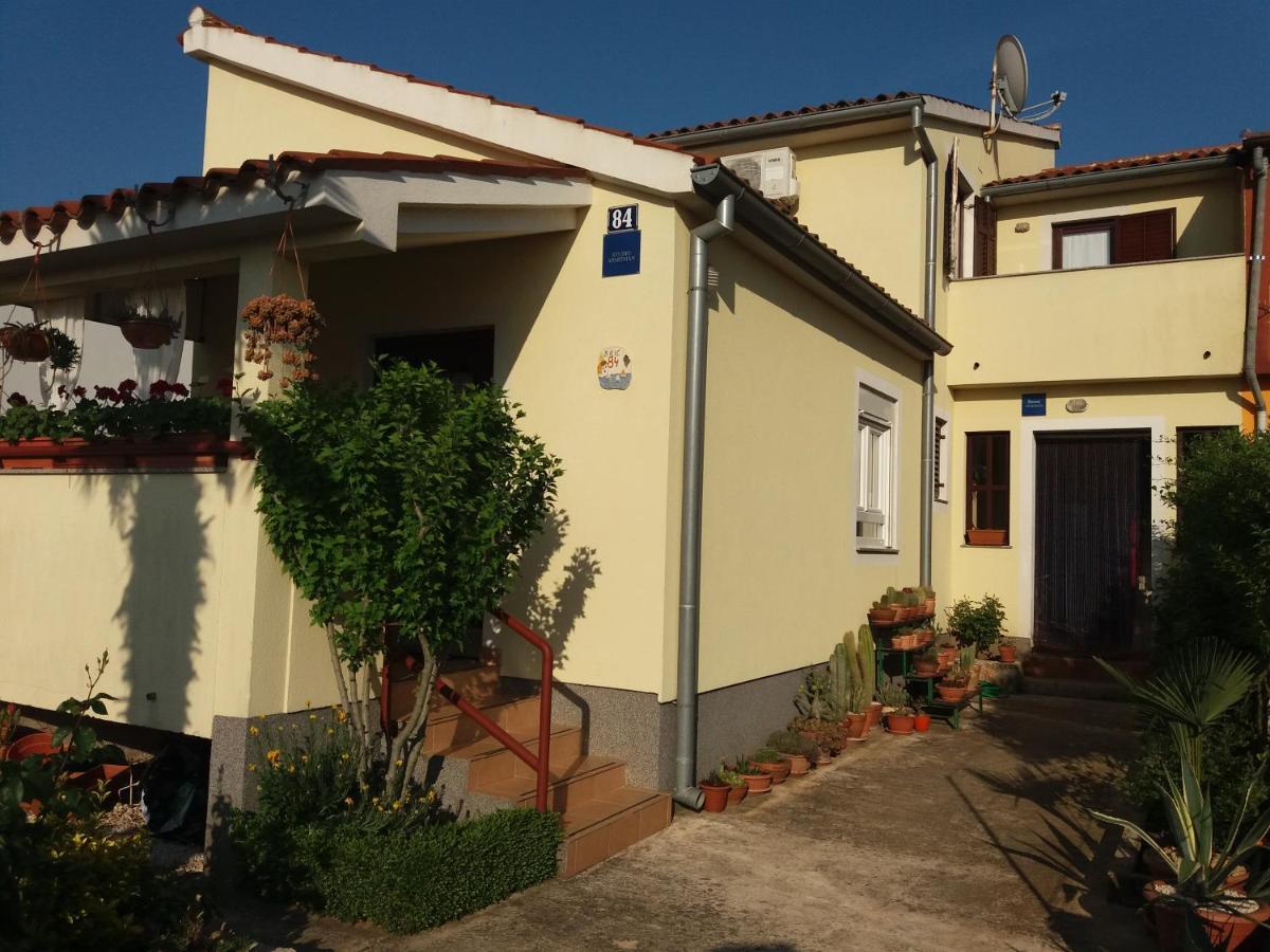 Apartman Luka Fažana Exteriör bild