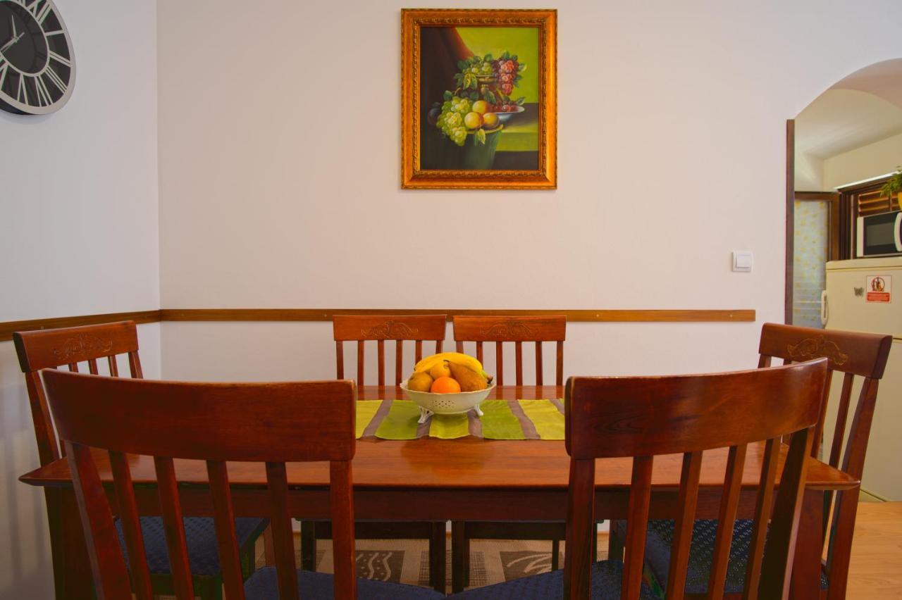 Apartman Luka Fažana Exteriör bild
