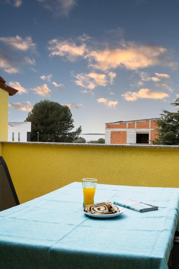 Apartman Luka Fažana Exteriör bild