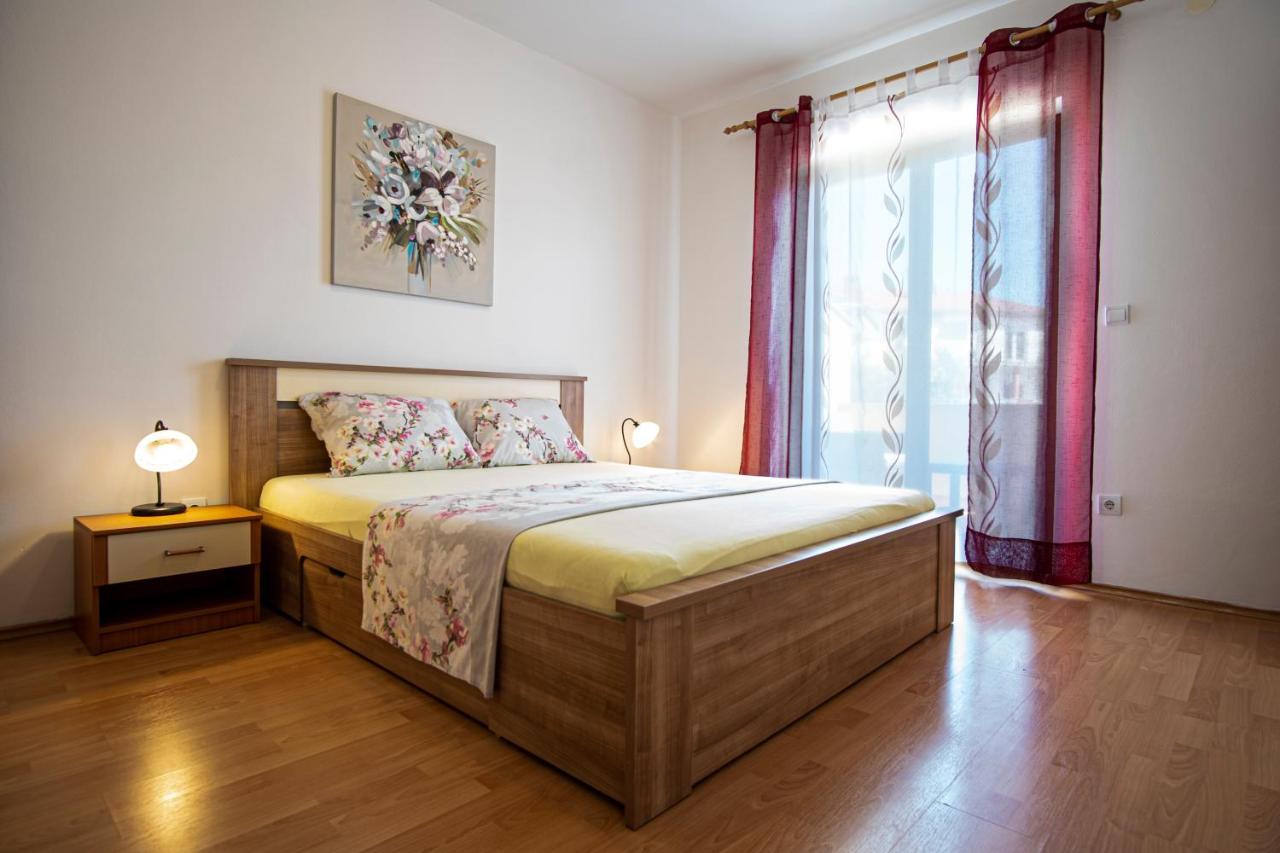 Apartman Luka Fažana Exteriör bild