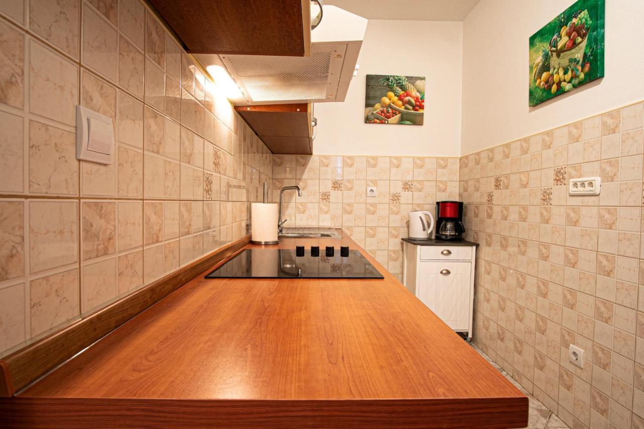 Apartman Luka Fažana Exteriör bild