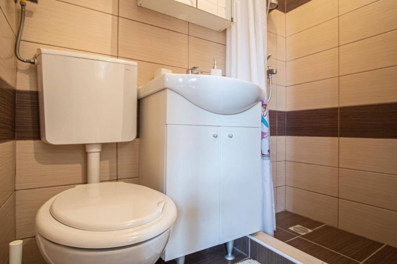 Apartman Luka Fažana Exteriör bild